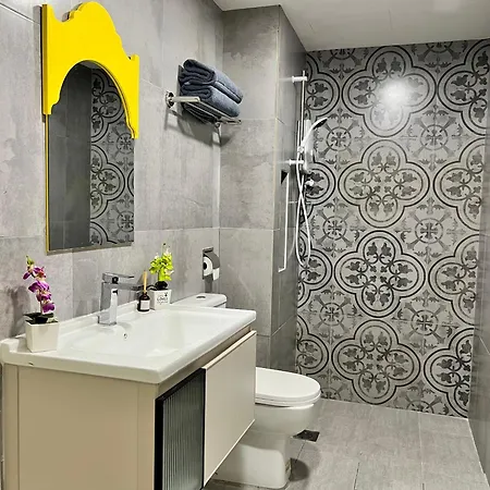 Arte Mont Kiara By Anq Suites Kuala Lumpur Exterior photo